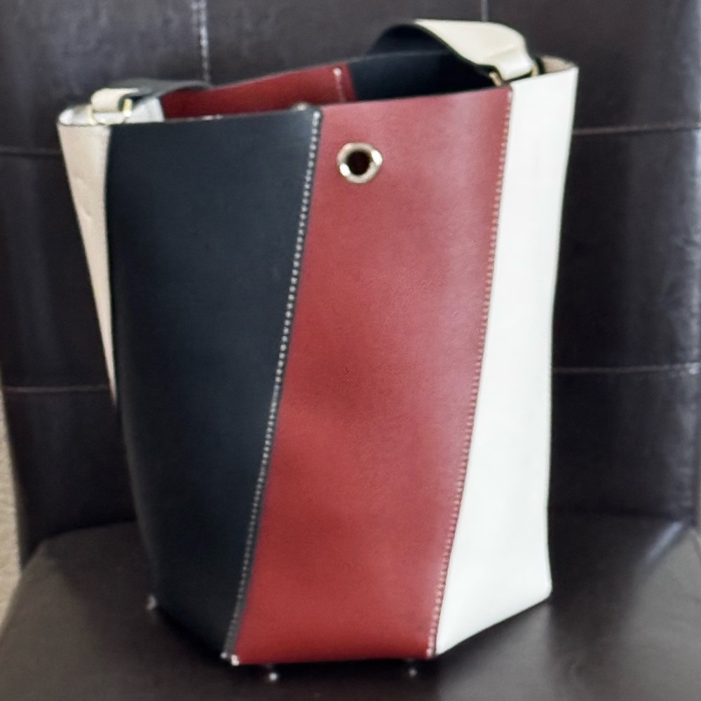 Stylish Tri-Color Bucket Bag